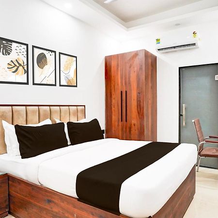 Super Collection O 63 A Noida Hotel Bagian luar foto