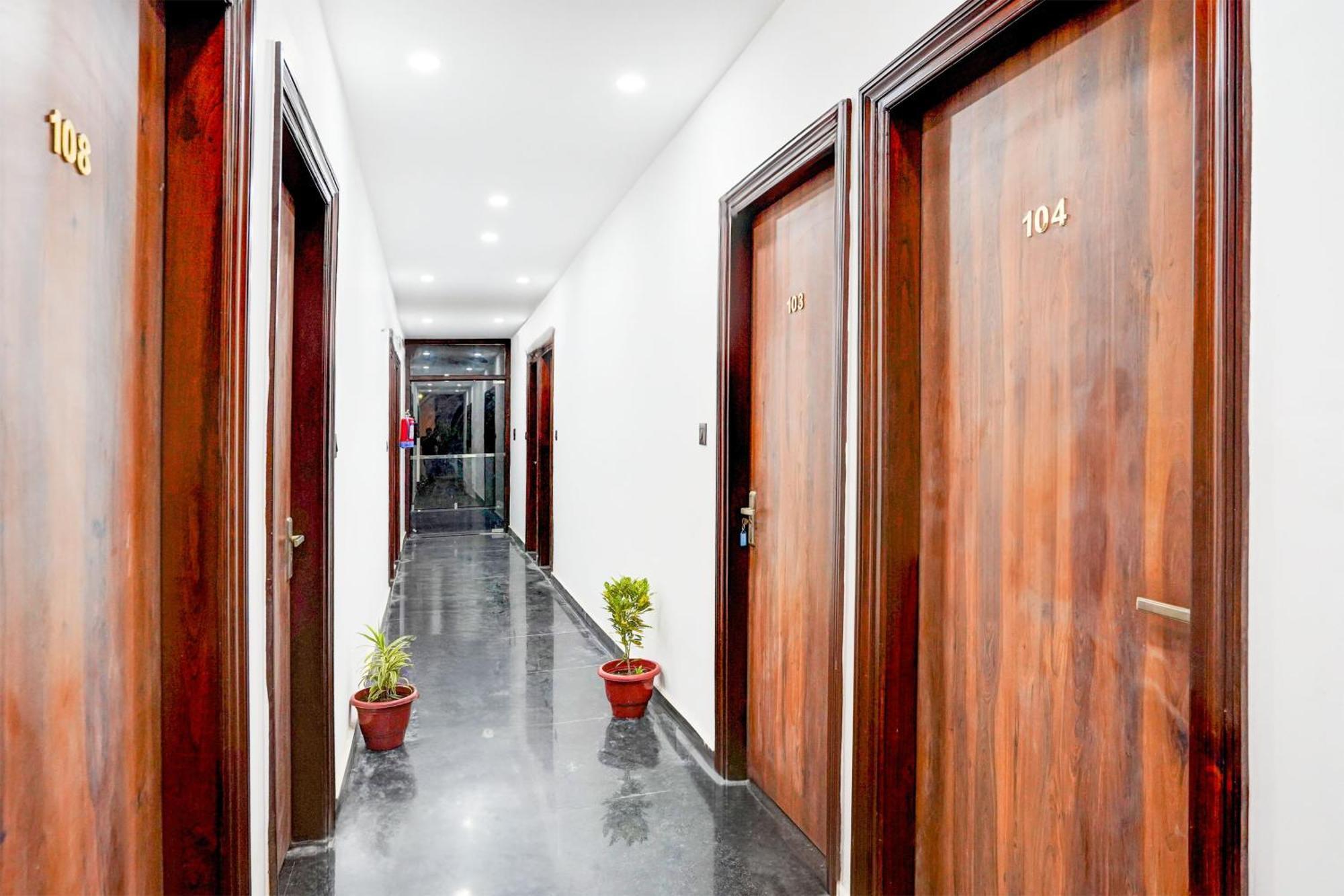 Super Collection O 63 A Noida Hotel Bagian luar foto